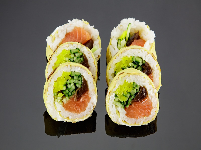 Tamago Maki - łosoś