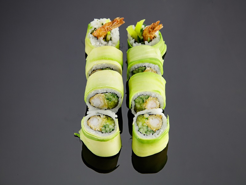 Dragon maki - krewetka w tempurze  + awokado na zewnątrz