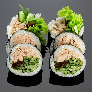 Futomaki - pieczony łosoś